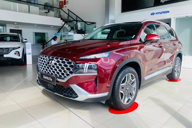Hyundai vượt Toyota thành hãng xe bán chạy nhất Việt Nam năm 2023, Accent, Creta là vua doanh số phân khúc - Ảnh 2. Hyundai vượt Toyota thành hãng xe bán chạy nhất Việt Nam năm 2023, Accent, Creta là vua doanh số phân khúc - Ảnh 2.