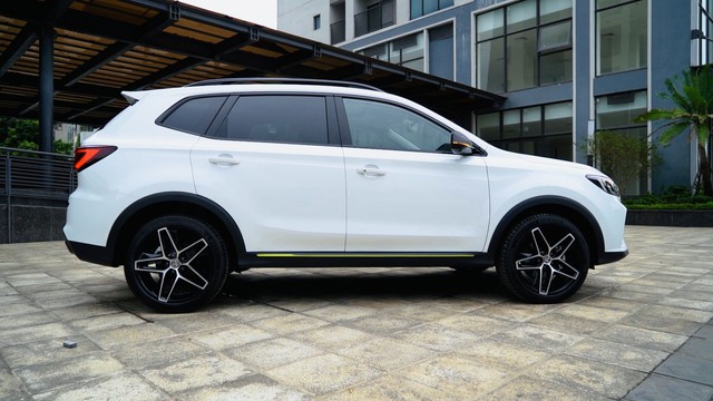 Giá MG RX5 có đáy mới: Giảm còn 580 triệu, xe đấu Tucson nhưng ngang tiền Venue - Ảnh 5. Giá MG RX5 có đáy mới: Giảm còn 580 triệu, xe đấu Tucson nhưng ngang tiền Venue - Ảnh 5.