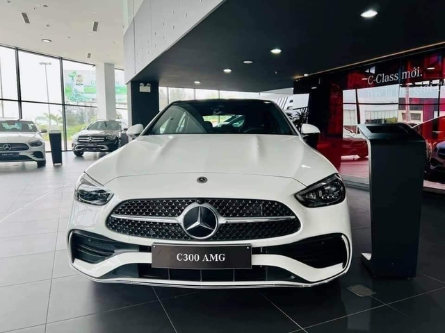 Diễn viên Otis được hot girl Tây Bắc tặng Mercedes C 300 giá hơn 2 tỷ, CĐM vào chúc mừng nhưng không quên 'xin vía' - Ảnh 2.