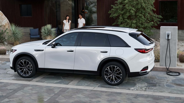 Mazda CX-70 chính thức ra mắt - Ảnh 8. Mazda CX-70 chính thức ra mắt - Ảnh 8.