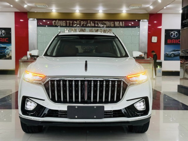 Lô Hongqi HS5 đầu tiên Việt Nam chốt giá 959 triệu: Đều ‘full option’, không phải xe mới, nhiều công nghệ đấu Santa Fe - Ảnh 1.