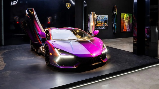 Chiếc Lamborghini Revuelto đặc biệt với lớp sơn mất gần 450 giờ hoàn tất - Ảnh 3. Chiếc Lamborghini Revuelto đặc biệt với lớp sơn mất gần 450 giờ hoàn tất - Ảnh 3.