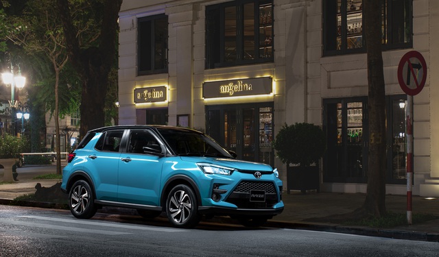 Ra mắt chưa tới 1 tháng, Hyundai Venue đã được đại lý ưu đãi, gây sức ép lên Raize và Sonet - Ảnh 3. Ra mắt chưa tới 1 tháng, Hyundai Venue đã được đại lý ưu đãi, gây sức ép lên Raize và Sonet - Ảnh 3.