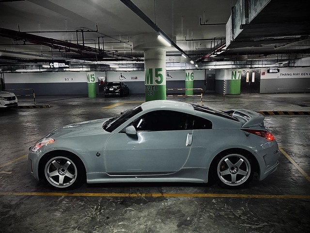Nissan 350Z bán lại sau 13 năm vẫn có giá gần 1 tỷ đồng, người bán chia sẻ: 'Xe gần như zin hoàn toàn' - Ảnh 4. Nissan 350Z bán lại sau 13 năm vẫn có giá gần 1 tỷ đồng, người bán chia sẻ: 'Xe gần như zin hoàn toàn' - Ảnh 4.