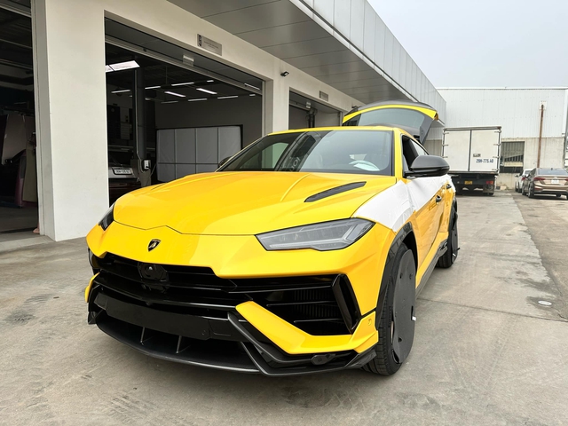 Được chồng tặng Lamborghini Urus Performance đúng dịp sinh nhật, Đoàn Di Băng công bố: 'Đã đấu giá biển thần tài lớn' - Ảnh 1.