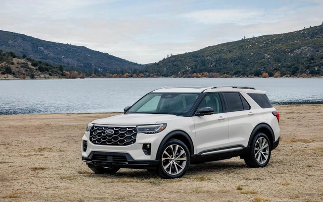 Ford nâng cấp Explorer với bộ mặt mới, màn hình khủng nhưng bỏ qua một tùy chọn quan trọng - Ảnh 6. Ford nâng cấp Explorer với bộ mặt mới, màn hình khủng nhưng bỏ qua một tùy chọn quan trọng - Ảnh 6.