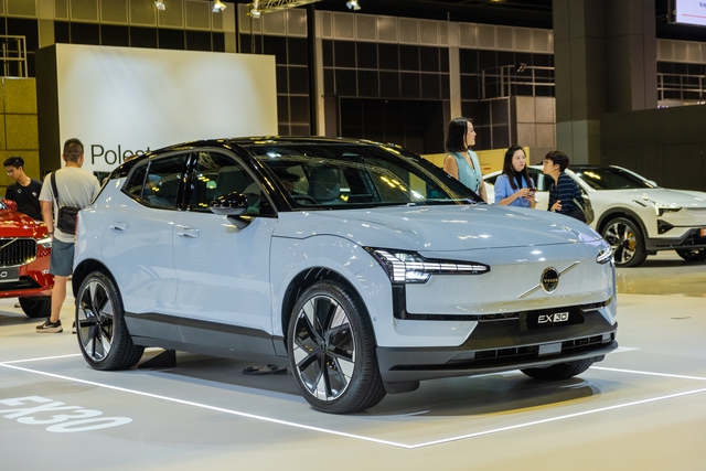 Volvo EX30 có thể về Việt Nam cuối năm bị lỗi phần mềm, hãng cho khách trả xe và hoàn lại tiền- Ảnh 3. Volvo EX30 có thể về Việt Nam cuối năm bị lỗi phần mềm, hãng cho khách trả xe và hoàn lại tiền- Ảnh 3.