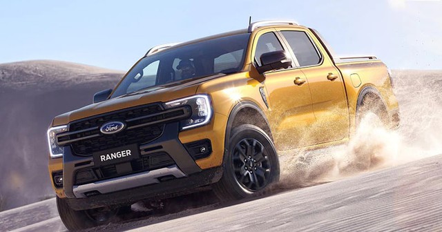 Ford Ranger Wildtrak V6 chính thức chào sân: Giá quy đổi 1,06 tỷ đồng, không giới hạn như Everest V6 - Ảnh 2. Ford Ranger Wildtrak V6 chính thức chào sân: Giá quy đổi 1,06 tỷ đồng, không giới hạn như Everest V6 - Ảnh 2.