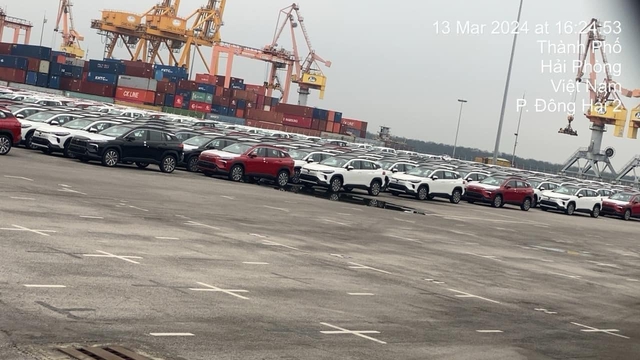 Toyota Corolla Cross 2024 ồ ạt về Việt Nam - Ảnh 1. Toyota Corolla Cross 2024 ồ ạt về Việt Nam - Ảnh 1.