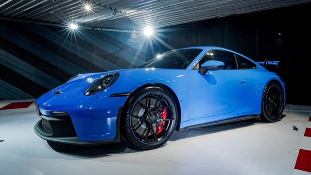 Chủ xe Mitsubishi Xpander này đã có một ngày siêu tệ: Chọn đúng Porsche 911 để 'hạ cánh', xe 500 triệu đền xe mười mấy tỉ - Ảnh 4.