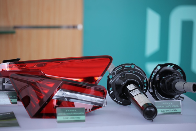 Skoda để lộ giá bảo dưỡng và phụ tùng: Chỉ ngang xe Hàn, Nhật, nguồn gốc được bảo chứng - Ảnh 4. Skoda để lộ giá bảo dưỡng và phụ tùng: Chỉ ngang xe Hàn, Nhật, nguồn gốc được bảo chứng - Ảnh 4.