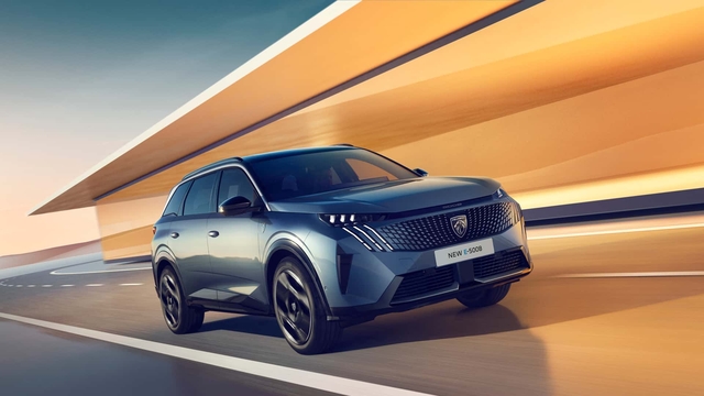 Peugeot 5008 đời mới chào sân: Bản thuần điện là chủ đạo, không còn bản chỉ chạy động cơ - Ảnh 2. Peugeot 5008 đời mới chào sân: Bản thuần điện là chủ đạo, không còn bản chỉ chạy động cơ - Ảnh 2.