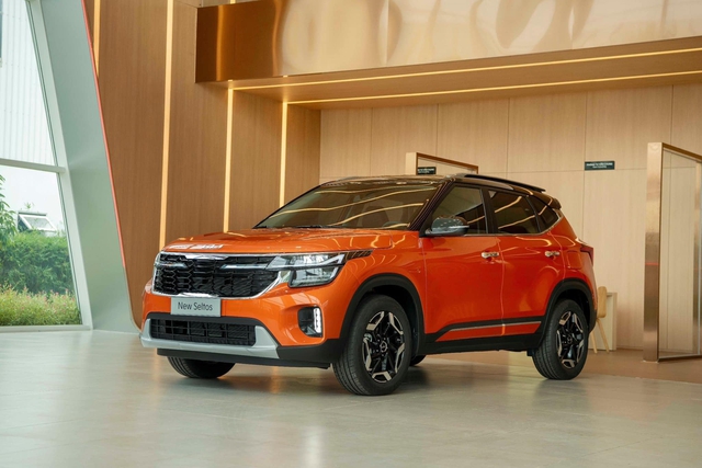 Kia Seltos 2024 lộ diện tại Việt Nam: Giá từ 599 triệu, 4 phiên bản, 2 tùy chọn máy 1.5L và 1.5L tăng áp - Ảnh 3.