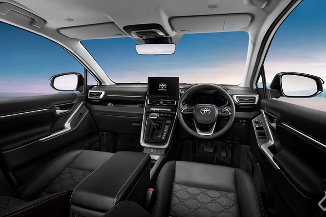 Toyota Innova có bản cao cấp mới - Ảnh 3. Toyota Innova có bản cao cấp mới - Ảnh 3.