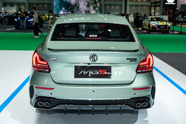 Khách Việt sẽ dễ thích bản MG5 này: Giá quy đổi từ hơn 380 triệu, hầm hố như xe thể thao, thêm công nghệ an toàn - Ảnh 6.