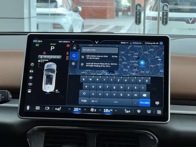 Chủ xe VinFast VF 8 và VF 9 chưa chắc đã biết tính năng ẩn này: Tìm vị trí chính xác trên bản đồ bằng câu lệnh 3 từ mà không cần địa chỉ - Ảnh 1.