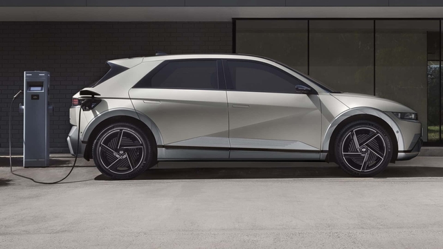 Hyundai cập nhật Ioniq 5 thường lẫn bản thể thao - Ảnh 5. Hyundai cập nhật Ioniq 5 thường lẫn bản thể thao - Ảnh 5.