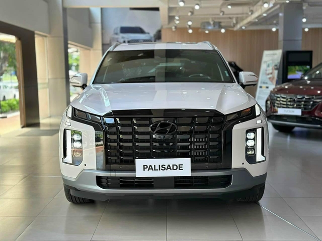 Hyundai Palisade xả hàng giảm giá gần 90 triệu tại đại lý: Bản base còn dưới 1,4 tỷ, tiệm cận Santa Fe, làm khó Explorer- Ảnh 2. Hyundai Palisade xả hàng giảm giá gần 90 triệu tại đại lý: Bản base còn dưới 1,4 tỷ, tiệm cận Santa Fe, làm khó Explorer- Ảnh 2.