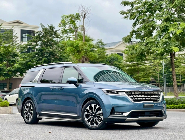 Đại lý nhận cọc 2 phiên bản mới của Kia Carnival: Giá thấp nhất 1,169 tỷ, Luxury có tùy chọn 7 chỗ, hợp người thực dụng - Ảnh 2. Kia Carnival - Ảnh 1.