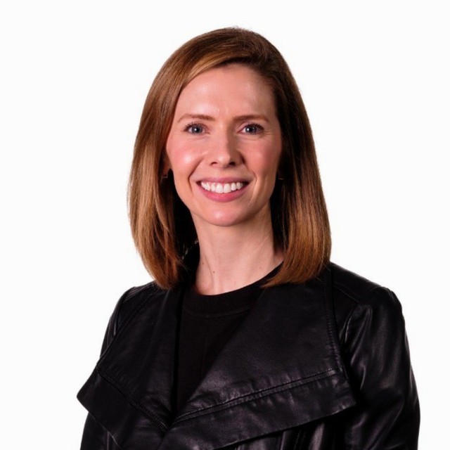 Rebecca Tinucci - Nữ tướng thầm lặng đứng sau thành công của Tesla - Ảnh 3. Rebecca Tinucci - Nữ tướng thầm lặng đứng sau thành công của Tesla - Ảnh 3.