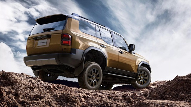 Toyota Land Cruiser Prado đời mới trở về quê nhà Nhật Bản: Chính thức đổi tên, có thêm tùy chọn động cơ - Ảnh 3. Toyota Land Cruiser Prado đời mới trở về quê nhà Nhật Bản: Chính thức đổi tên, có thêm tùy chọn động cơ - Ảnh 3.