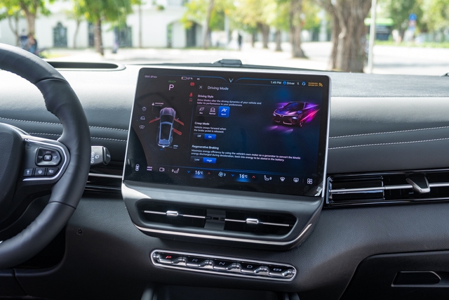 VinFast VF 7 chạy 600 km rồi lên sàn xe cũ, người bán chia sẻ: 'Đây là xe đầu tiên trên thị trường' - Ảnh 4. VinFast VF 7 chạy 600 km rồi lên sàn xe cũ, người bán chia sẻ: 'Đây là xe đầu tiên trên thị trường' - Ảnh 4.