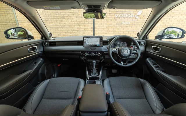 Honda HR-V 2024 ra mắt: Cải tiến nhẹ nhàng, chờ đời kế tiếp - Ảnh 3. Honda HR-V 2024 ra mắt: Cải tiến nhẹ nhàng, chờ đời kế tiếp - Ảnh 3.