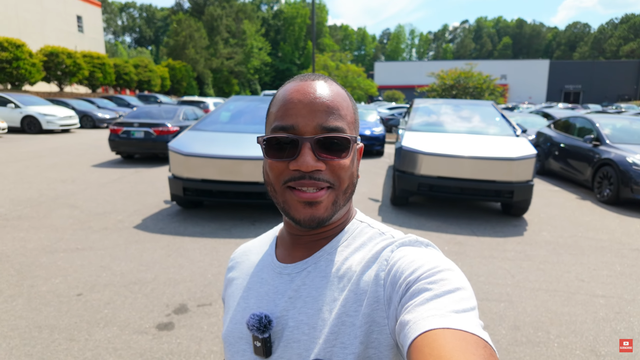 Mua chiếc Tesla Cybertruck đang hot được 3 tháng gặp lỗi không dưới 3 lần, chủ xe chuyển từ anti-fan thành fan khi được hãng đổi xe mới- Ảnh 2. Mua chiếc Tesla Cybertruck đang hot được 3 tháng gặp lỗi không dưới 3 lần, chủ xe chuyển từ anti-fan thành fan khi được hãng đổi xe mới- Ảnh 2.