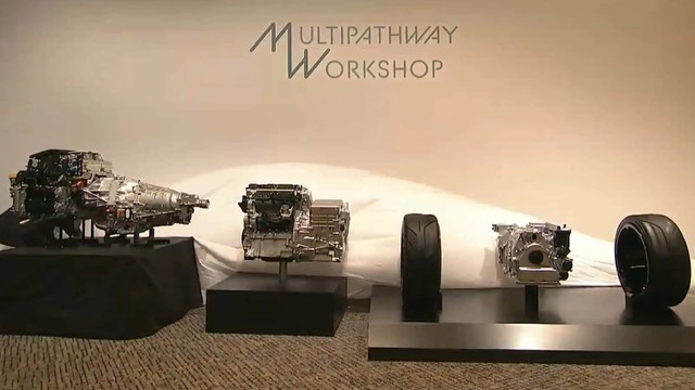 Mặc cả thế giới đổ xô vào xe chạy pin, Toyota, Mazda, Subaru chơi lớn, chung tay chế động cơ đốt trong 'xanh mà vẫn cực bốc'- Ảnh 2. Mặc cả thế giới đổ xô vào xe chạy pin, Toyota, Mazda, Subaru chơi lớn, chung tay chế động cơ đốt trong 'xanh mà vẫn cực bốc'- Ảnh 2.