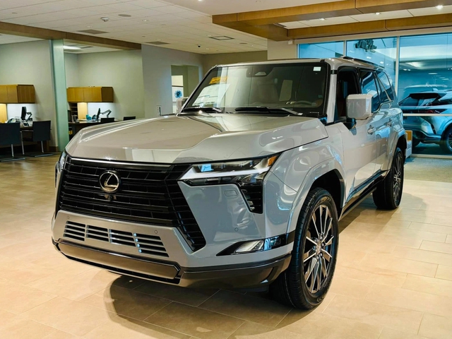 Lexus GX 2024 đã về Việt Nam: Bản Luxury giá dự kiến gần 6 tỷ, dễ thành hàng hot với nhiều thay đổi, vuông vức như 'Mẹc G' - Ảnh 3. Lexus GX 2024 đã về Việt Nam: Bản Luxury giá dự kiến gần 6 tỷ, dễ thành hàng hot với nhiều thay đổi, vuông vức như 'Mẹc G' - Ảnh 3.