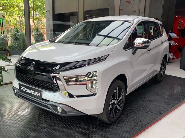 Ra biển xe Mitsubishi tháng này tiết kiệm tới hơn 170 triệu đồng: Xpander vẫn ưu đãi lớn, cả Xforce cũng tặng quà xịn để lấn át các đối thủ - Ảnh 3. Ra biển xe Mitsubishi tháng này tiết kiệm tới hơn 170 triệu đồng: Xpander vẫn ưu đãi lớn, cả Xforce cũng tặng quà xịn để lấn át các đối thủ - Ảnh 3.
