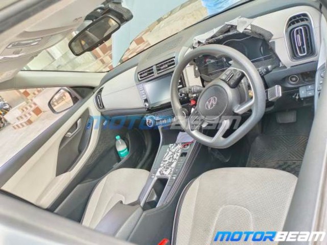 Hyundai Creta bản điện chốt lịch ra mắt: Mạnh hơn bản xăng, cần số như Mercedes, dễ thành hàng ‘hot’ nếu về Việt Nam- Ảnh 5. Hyundai Creta bản điện chốt lịch ra mắt: Mạnh hơn bản xăng, cần số như Mercedes, dễ thành hàng ‘hot’ nếu về Việt Nam- Ảnh 5.