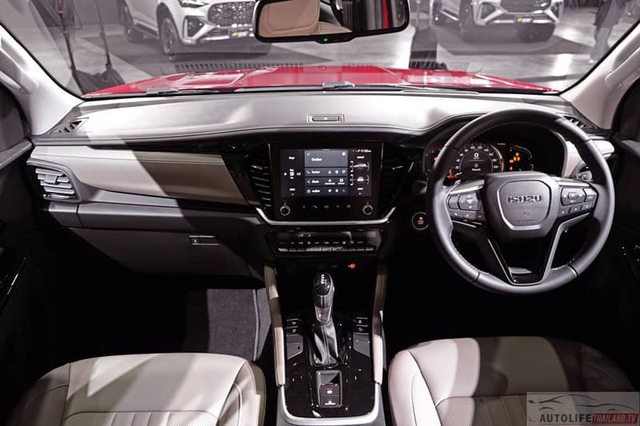 Isuzu mu-X 2025 ra mắt: Thêm bản thể thao, bổ sung công nghệ ADAS, nhưng về Việt Nam khó thoát kiếp xe ế- Ảnh 3. Isuzu mu-X 2025 ra mắt: Thêm bản thể thao, bổ sung công nghệ ADAS, nhưng về Việt Nam khó thoát kiếp xe ế- Ảnh 3.