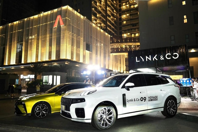 Lynk & Co mở pop-up showroom di động tại nhiều tỉnh thành trong cả nước- Ảnh 5. Lynk & Co mở pop-up showroom di động tại nhiều tỉnh thành trong cả nước- Ảnh 5.