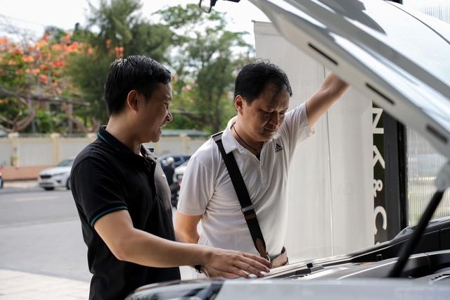 Lynk & Co mở pop-up showroom di động tại nhiều tỉnh thành trong cả nước- Ảnh 6. Lynk & Co mở pop-up showroom di động tại nhiều tỉnh thành trong cả nước- Ảnh 6.