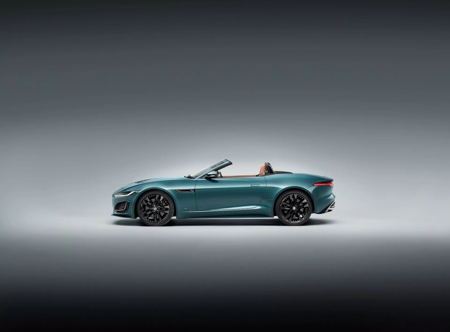 Khai tử Jaguar F-Type - Xe hot một thời ở Việt Nam, giá từng lên tới 15 tỷ, giờ xe cũ là của hiếm vì lý do này- Ảnh 3. Khai tử Jaguar F-Type - Xe hot một thời ở Việt Nam, giá từng lên tới 15 tỷ, giờ xe cũ là của hiếm vì lý do này- Ảnh 3.