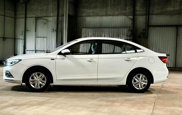 ‘Sedan rẻ nhất Việt Nam’ MG5 giảm giá kỷ lục tại đại lý: Bản base còn hơn 320 triệu, rẻ hơn i10 dù cỡ lớn hơn Accent- Ảnh 3. ‘Sedan rẻ nhất Việt Nam’ MG5 giảm giá kỷ lục tại đại lý: Bản base còn hơn 320 triệu, rẻ hơn i10 dù cỡ lớn hơn Accent- Ảnh 3.