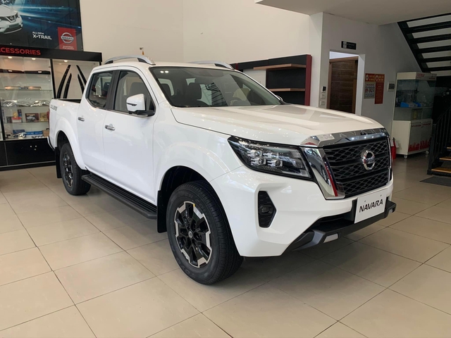 Nissan Navara dọn kho giảm giá tới 190 triệu tại đại lý: Bản ‘full’ còn 850 triệu, rẻ hơn Ranger Wildtrak cả trăm triệu đồng- Ảnh 2.