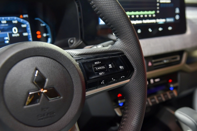 Người dùng đánh giá Mitsubishi Xforce sau 2 tháng: Mua vì đẹp, nhiều trang bị nhưng màn hình hay lỗi- Ảnh 6. Người dùng đánh giá Mitsubishi Xforce sau 2 tháng: Mua vì đẹp, nhiều trang bị nhưng màn hình hay lỗi- Ảnh 6.