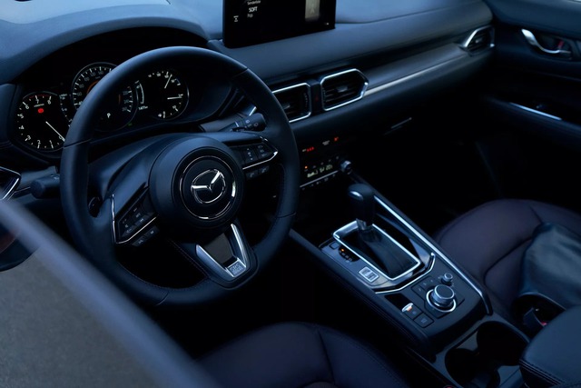 Mazda CX-5 đã rẻ nay còn thêm bản thấp nhất: Giữ nguyên động cơ, thiết kế, điều chỉnh trang bị rất khó nhận ra khác biệt- Ảnh 3. Mazda CX-5 đã rẻ nay còn thêm bản thấp nhất: Giữ nguyên động cơ, thiết kế, điều chỉnh trang bị rất khó nhận ra khác biệt- Ảnh 3.