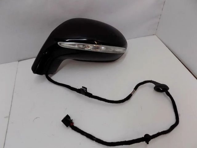 Bentley chục tỷ bị xe đạp va hỏng gương, chủ xe sửa bên 'vỉa hè' Hà Nội hết 3 triệu đồng: 'Rẻ như xe bình dân'- Ảnh 5. Bentley chục tỷ bị xe đạp va hỏng gương, chủ xe sửa bên 'vỉa hè' Hà Nội hết 3 triệu đồng: 'Rẻ như xe bình dân'- Ảnh 5.