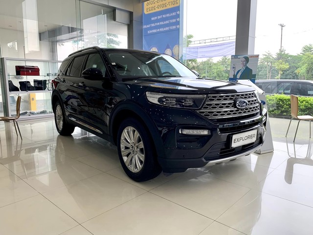 Hậu tăng giá bán, Ford Explorer lại được đại lý ưu đãi: Giảm 70 triệu đồng, vẫn cao hơn hẳn Palisade- Ảnh 2. Hậu tăng giá bán, Ford Explorer lại được đại lý ưu đãi: Giảm 70 triệu đồng, vẫn cao hơn hẳn Palisade- Ảnh 2.