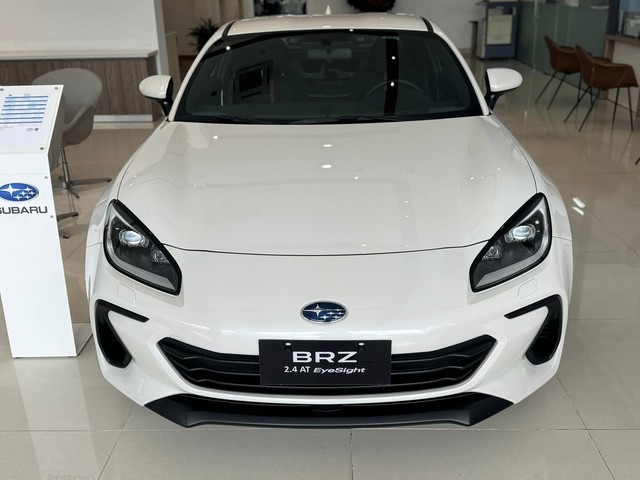 Lấy Subaru BRZ bây giờ tiết kiệm hơn 360 triệu so với người mua sớm: Giá giảm kỷ lục còn hơn 1,5 tỷ, bằng một nửa Z4- Ảnh 2. Lấy Subaru BRZ bây giờ tiết kiệm hơn 360 triệu so với người mua sớm: Giá giảm kỷ lục còn hơn 1,5 tỷ, bằng một nửa Z4- Ảnh 2.