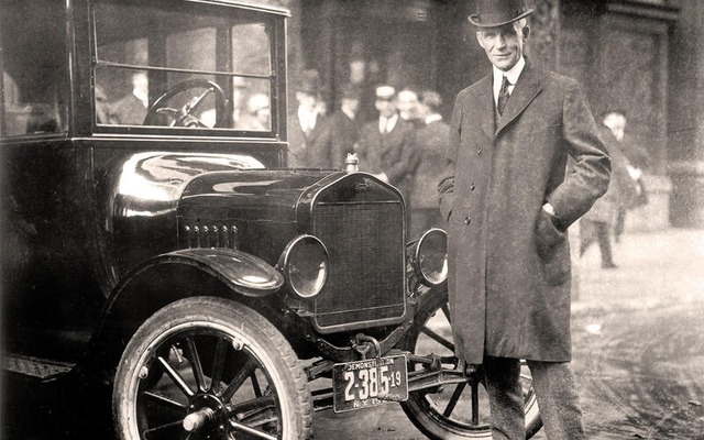 10 yếu tố khó tin trong ngành xe chưa chắc bạn đã biết: Volvo làm xe 4 số lùi, xe điện có từ 140 năm trước- Ảnh 2. 10 yếu tố khó tin trong ngành xe chưa chắc bạn đã biết: Volvo làm xe 4 số lùi, xe điện có từ 140 năm trước- Ảnh 2.