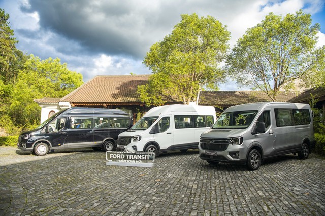 Ford Việt Nam thận trọng với xe điện, hybrid, dồn sức cho 4 dòng Transit, Ranger, Everest và Territory- Ảnh 5. Ford Việt Nam thận trọng với xe điện, hybrid, dồn sức cho 4 dòng Transit, Ranger, Everest và Territory- Ảnh 5.