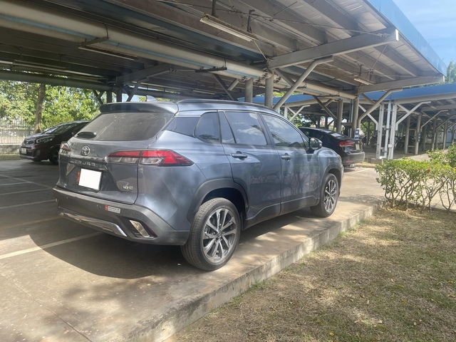 Phát hiện Toyota Corolla Cross bị rách ở cửa, chủ xe tại Thanh Hóa nghi sales giấu lỗi khiến xe không được bảo hành- Ảnh 6. Phát hiện Toyota Corolla Cross bị rách ở cửa, chủ xe tại Thanh Hóa nghi sales giấu lỗi khiến xe không được bảo hành- Ảnh 6.