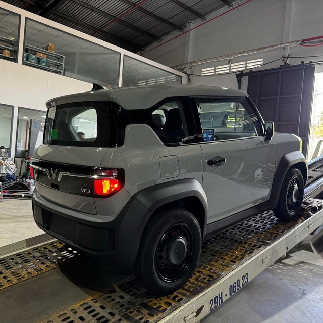 Rao VinFast VF 3 chạy 170km cao hơn xe mới 45 triệu, người bán chia sẻ: Chủ cũ bán do không hợp mệnh- Ảnh 2. Rao VinFast VF 3 chạy 170km cao hơn xe mới 45 triệu, người bán chia sẻ: Chủ cũ bán do không hợp mệnh- Ảnh 2.