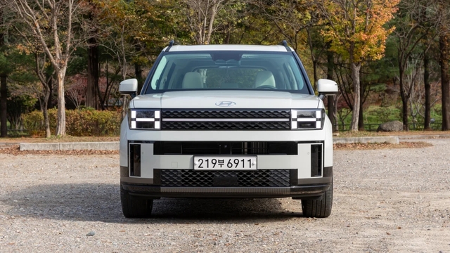 Hyundai Santa Fe 2024 nhận cọc tại đại lý: Dễ ra mắt tháng sau, bỏ máy dầu, thêm xăng turbo đấu Sorento, CX-8- Ảnh 2. Hyundai Santa Fe 2024 nhận cọc tại đại lý: Dễ ra mắt tháng sau, bỏ máy dầu, thêm xăng turbo đấu Sorento, CX-8- Ảnh 2.