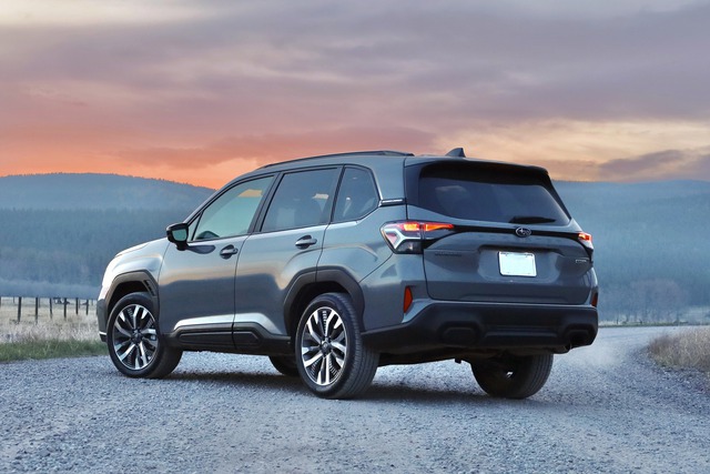 Câu hỏi khó lúc này: Mua Subaru Forester nhập Thái lúc này hay chờ bản mới nhập Nhật?- Ảnh 6. Câu hỏi khó lúc này: Mua Subaru Forester nhập Thái lúc này hay chờ bản mới nhập Nhật?- Ảnh 6.