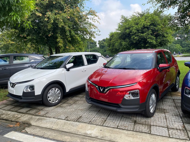 VinFast VF 5 Plus lộ bản mới: Giá thấp hơn 8 triệu đồng, mâm sắt cỡ nhỏ, phối màu sơn kiểu khác- Ảnh 2. VinFast VF 5 Plus lộ bản mới: Giá thấp hơn 8 triệu đồng, mâm sắt cỡ nhỏ, phối màu sơn kiểu khác- Ảnh 2.